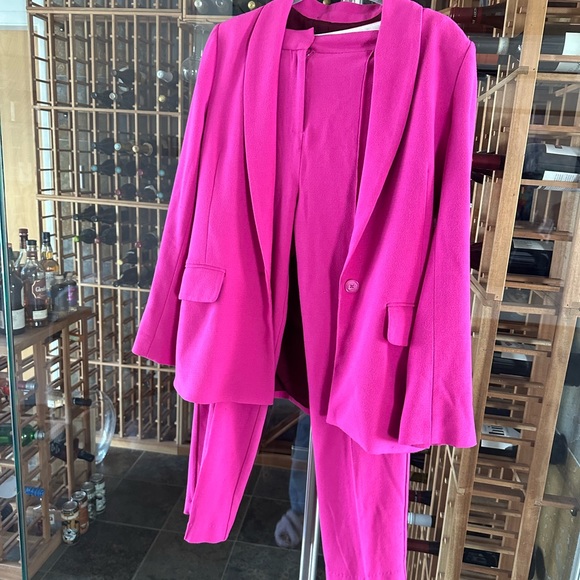 Suit 2 pièce in Small very good condition - Picture 4 of 12